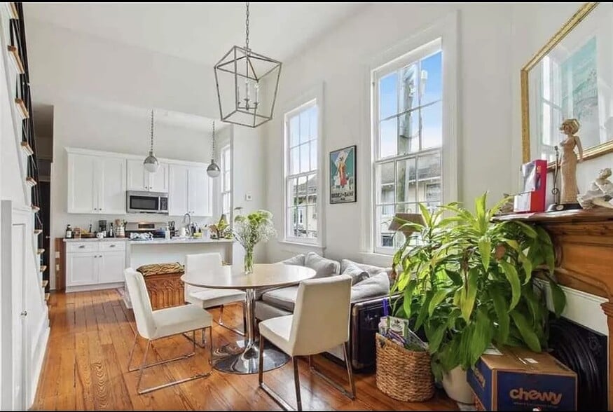 Building Photo - 1545 6th St