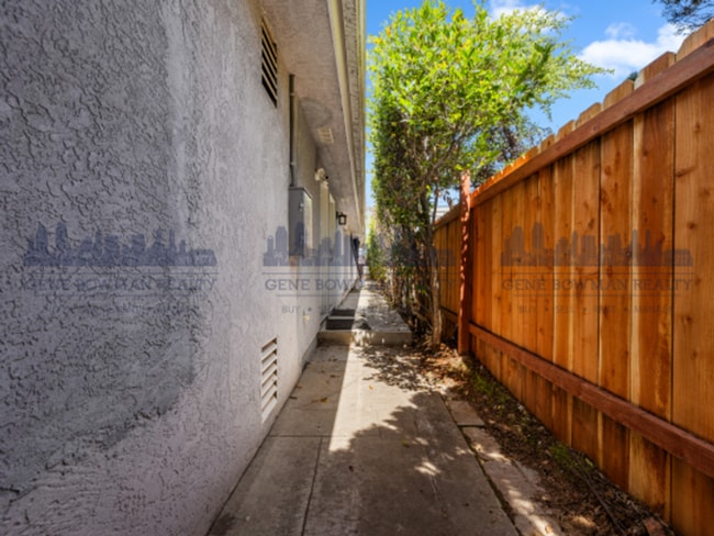 Building Photo - 5522 Dorothy Dr