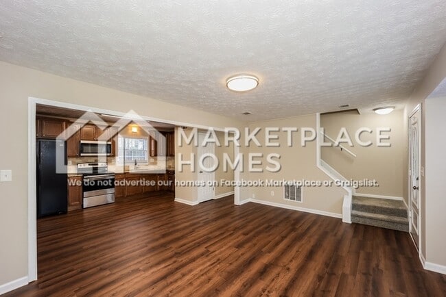 Building Photo - 48 Lynn Cir