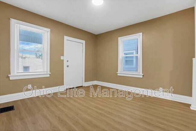 Building Photo - 2545 Sullivant Ave