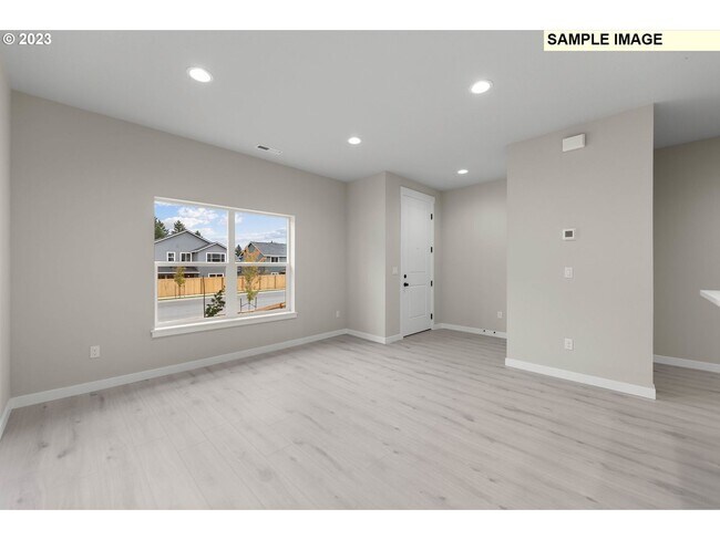 Building Photo - 18426 NE 46th Pl