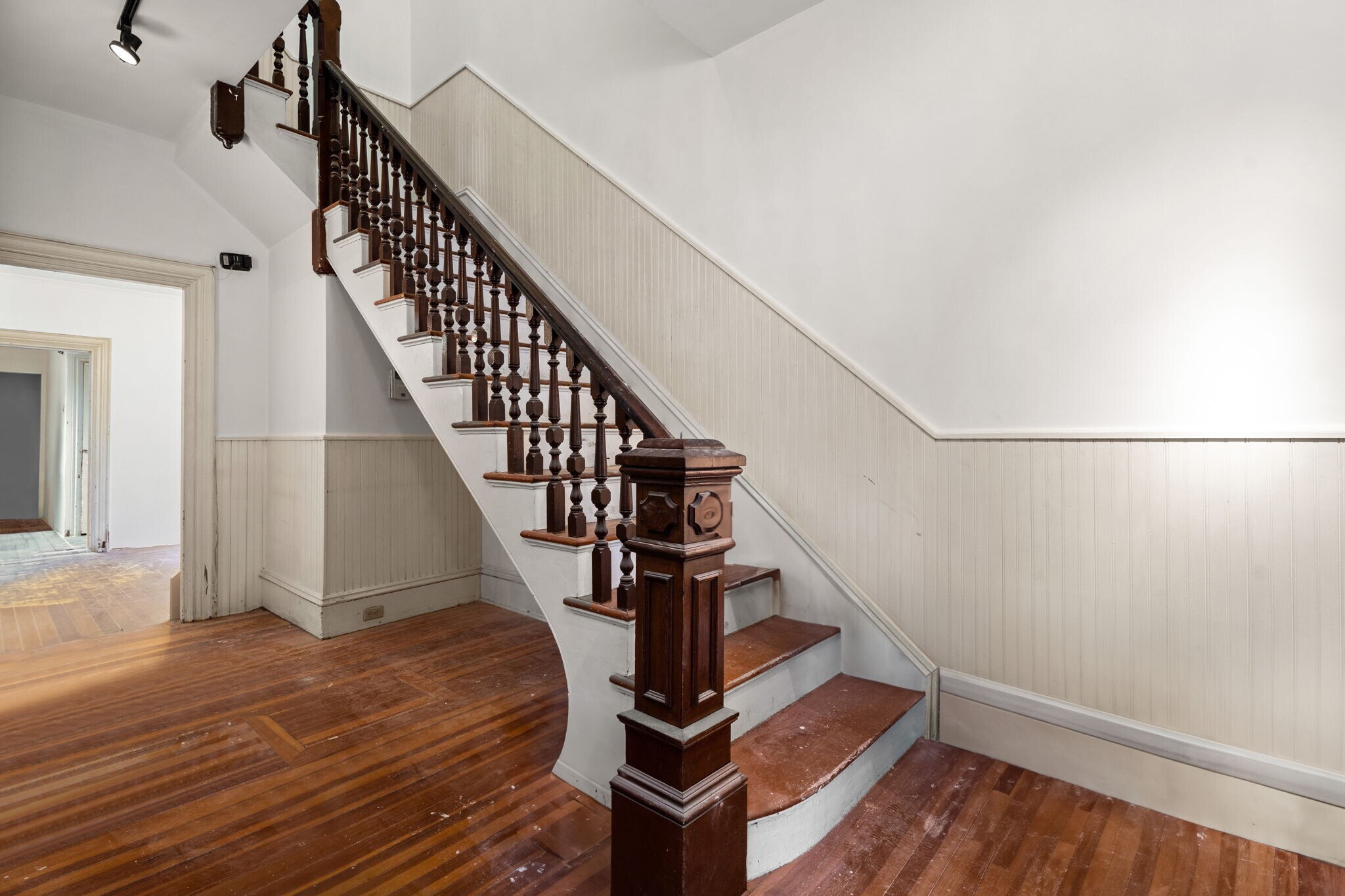Building Photo - 107 Ellery St