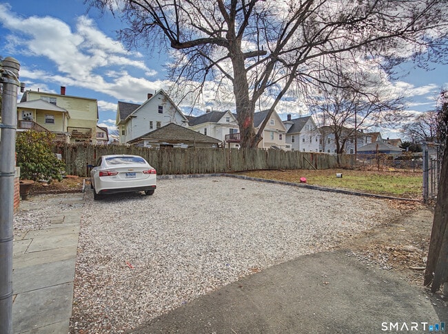 Building Photo - 373 Wood Ave