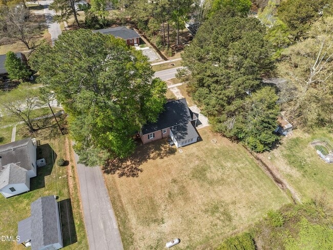 Building Photo - 302 W Main St