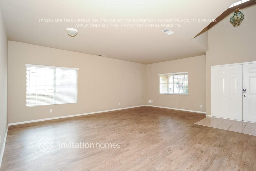 Building Photo - 4208 Sungate Dr