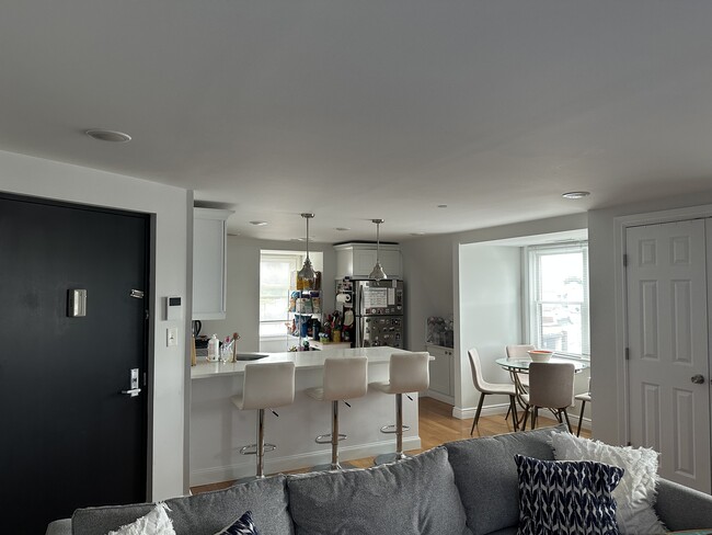 Building Photo - 11 Mill Rd