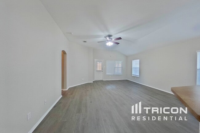 Building Photo - 405 Fireberry Dr
