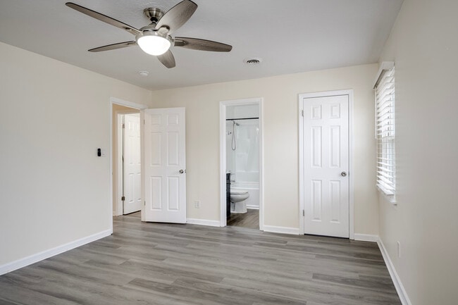 Building Photo - 115 Sunnywood Dr