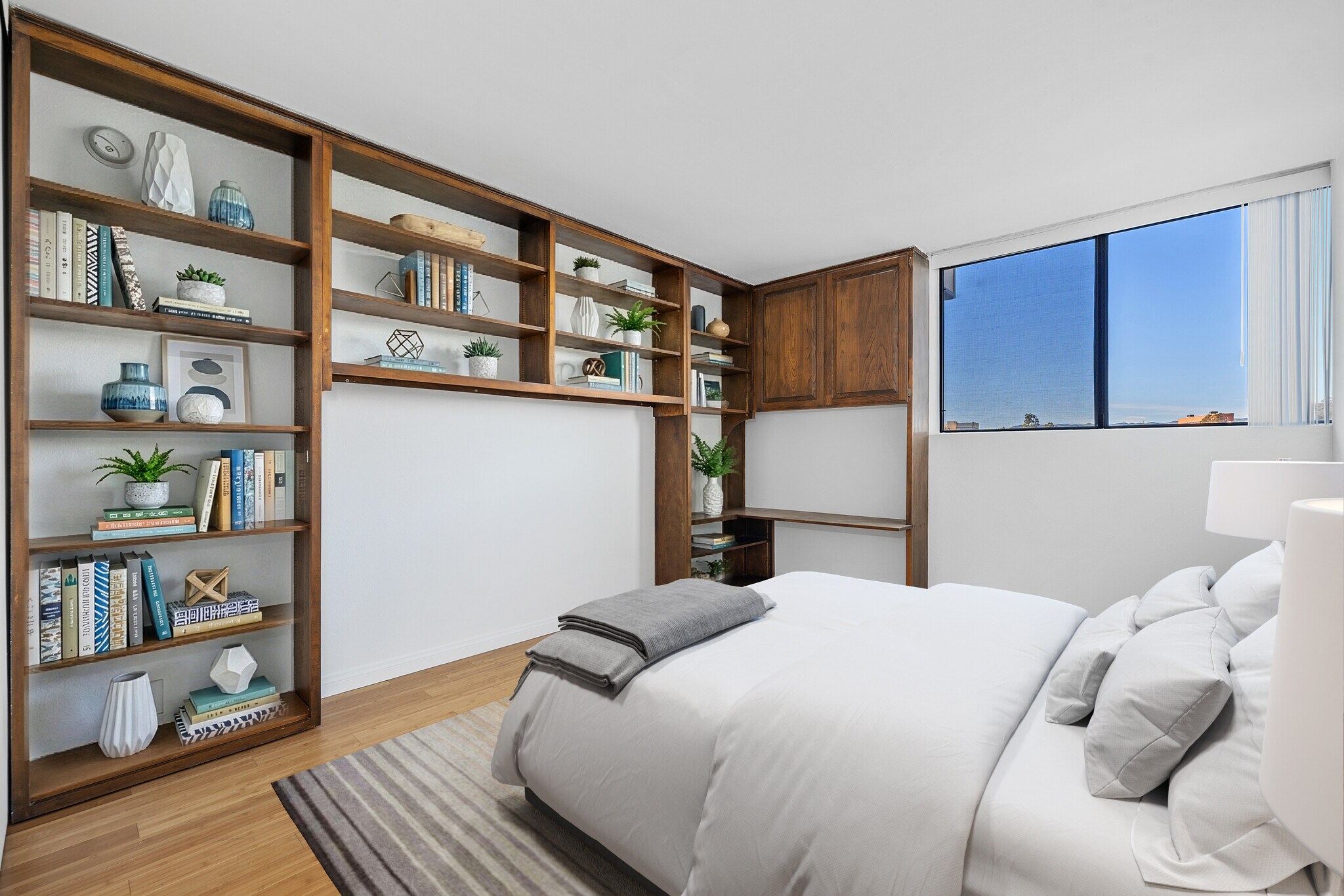 Building Photo - 10535 Wilshire Blvd