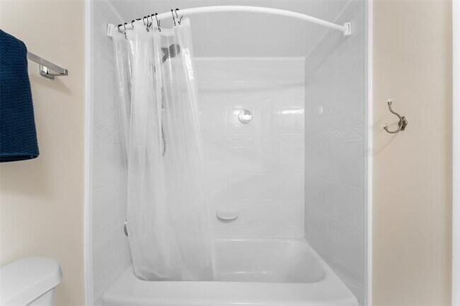 Building Photo - 2650 S Course Dr