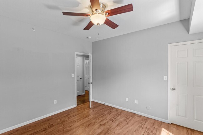 Building Photo - 3BR/2BA ON EAST CAMPUS!