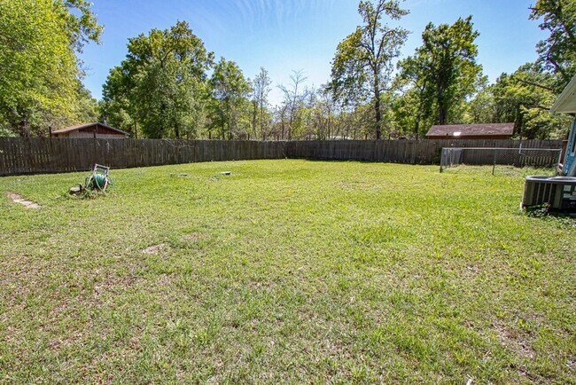 Building Photo - 314 Normagene St