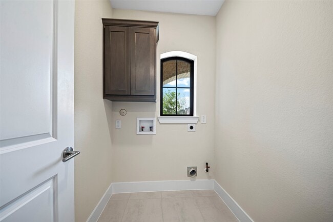 Building Photo - 233 Trapper Creek Dr