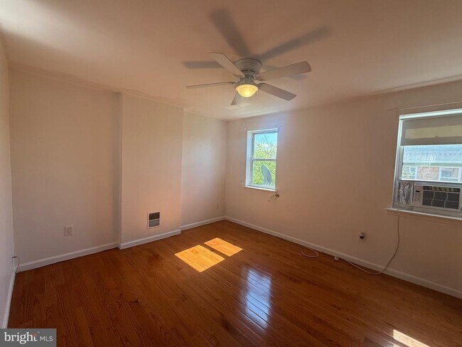 Building Photo - 1812 Passyunk Ave