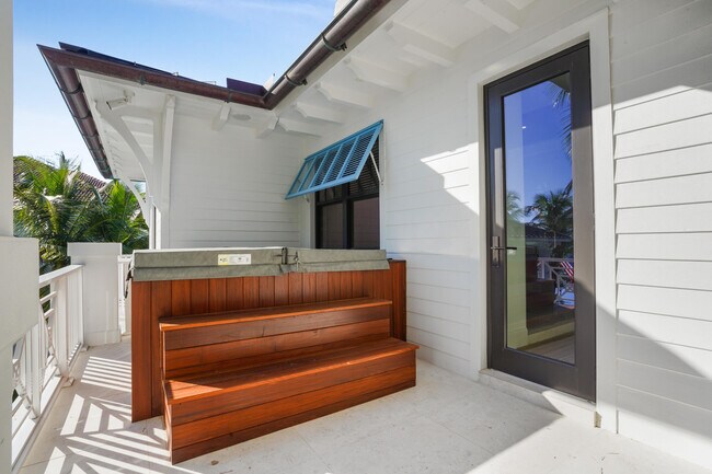 Building Photo - 19471 Harbor Rd S