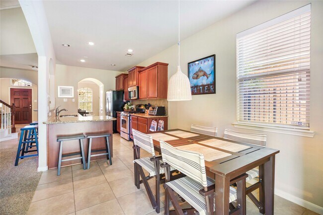 Building Photo - 174 Black Swan Pl