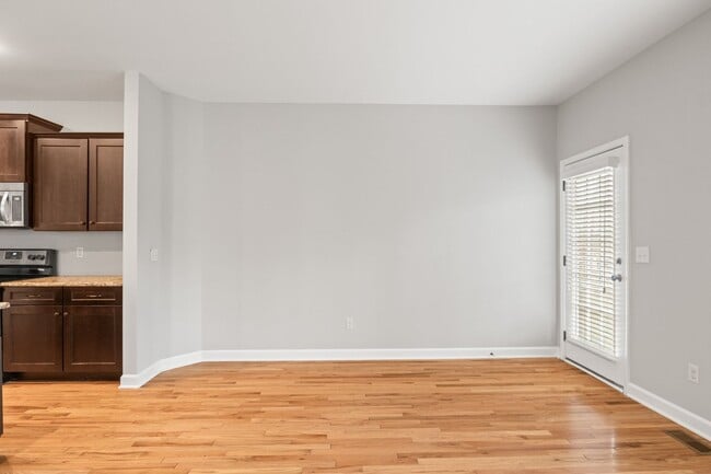 Building Photo - Spacious Home near Downtown Apex!