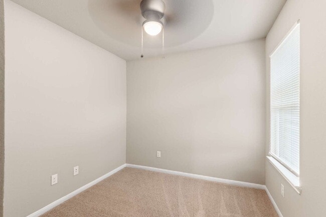 Building Photo - 16630 E Hammon