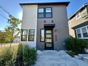 Building Photo - 3233 17th Ave S