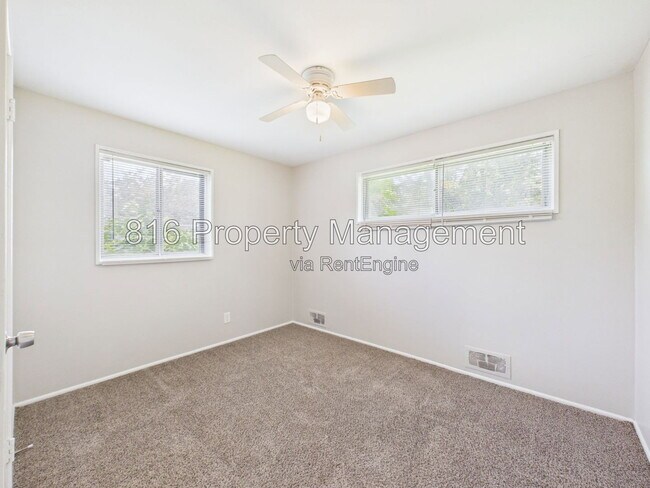 Building Photo - 8511 Crystal Ave
