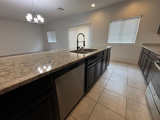 Building Photo - Beautiful Gated 3-Bed, 2.5-Bath Townhome in North Las Vegas!
