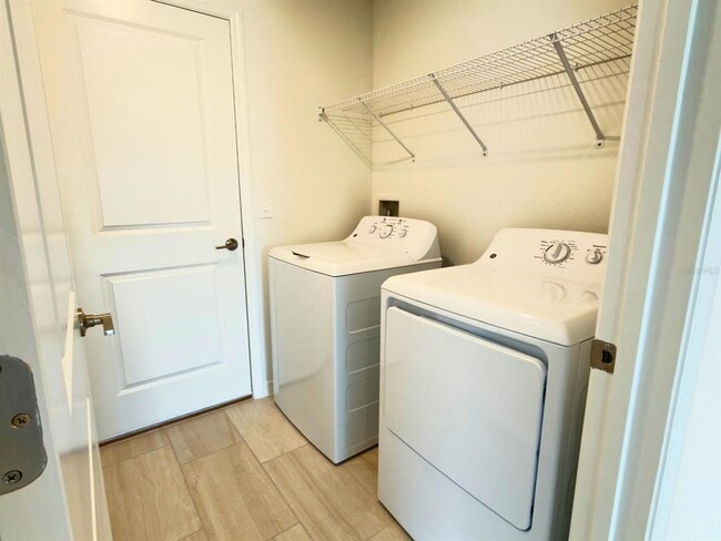 Building Photo - 2318 Allium Roseum Ln