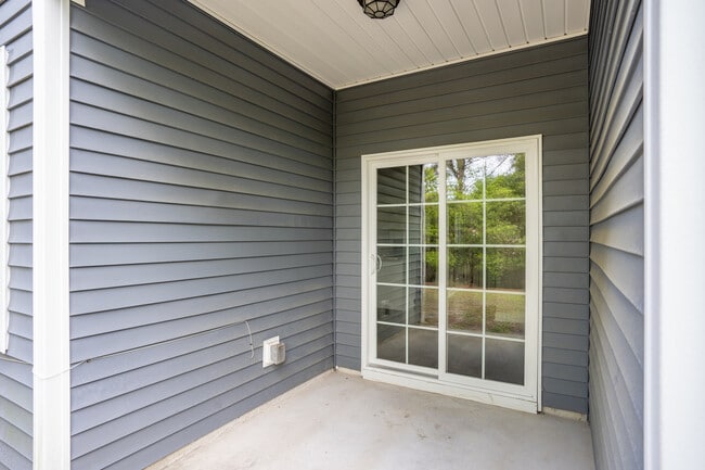 Building Photo - 202 N Stingray Ln