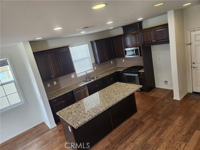 Building Photo - 2930 E Via Terrano