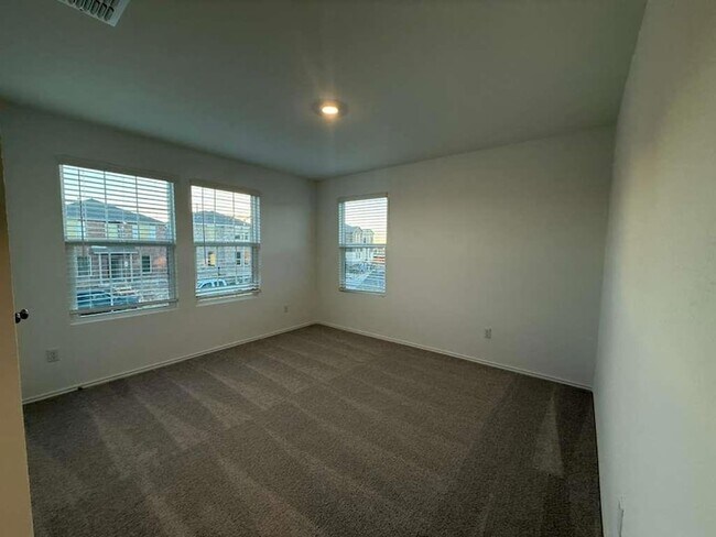 Building Photo - 18022 Lark Sparrow Dr