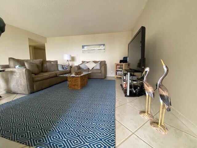 Building Photo - 1800 S Ocean Blvd