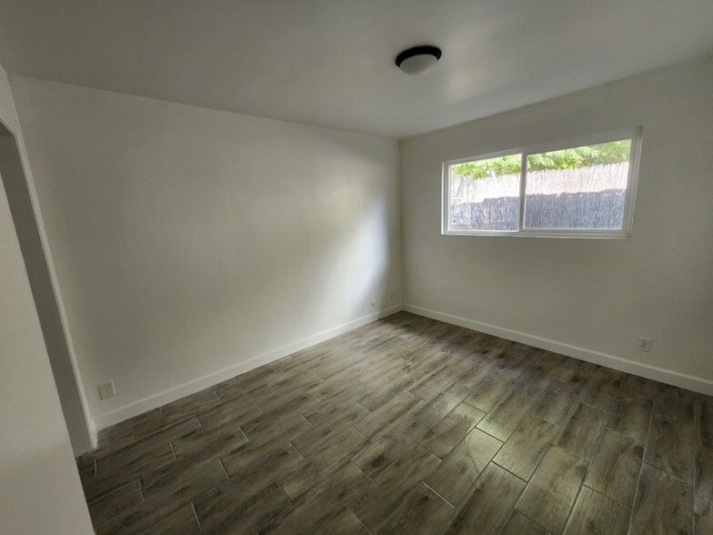 Building Photo - 2910 Lincoln Park Ave