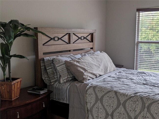 Building Photo - 10005 Tranquility Way