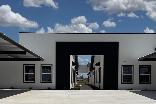 Building Photo - 11 Bravo Rd