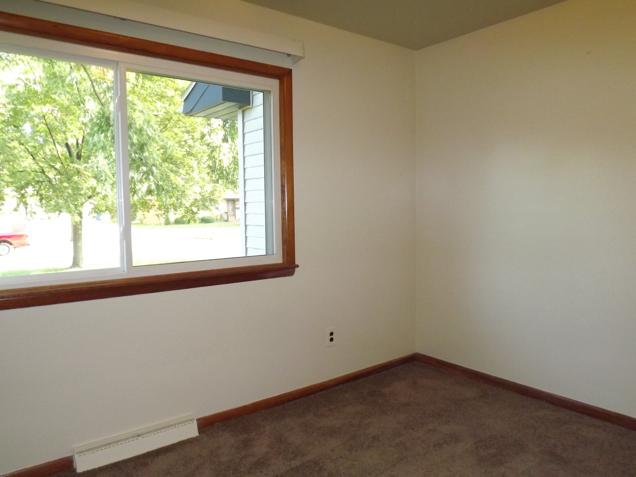 Building Photo - 1544 32nd St SW