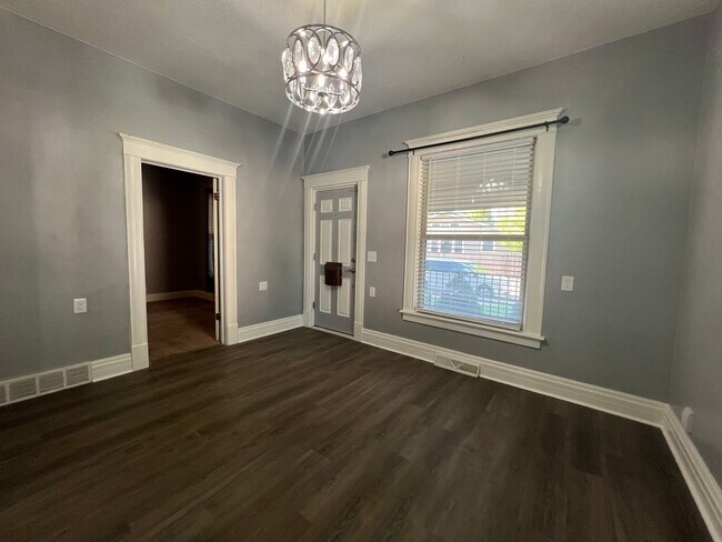 Building Photo - Historic Home Close to Downtown Loveland!