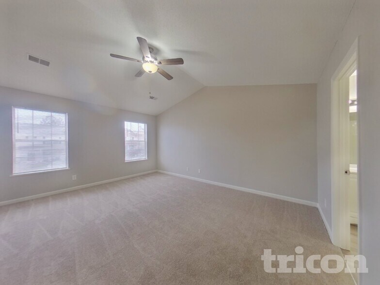 Building Photo - 415 Fox Trot Dr