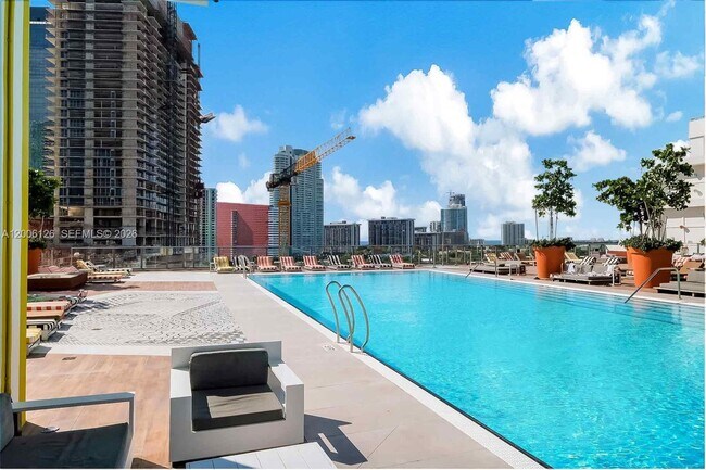 Building Photo - 1300 S Miami Ave