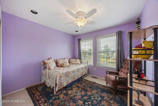 Building Photo - 335 Devon Pl