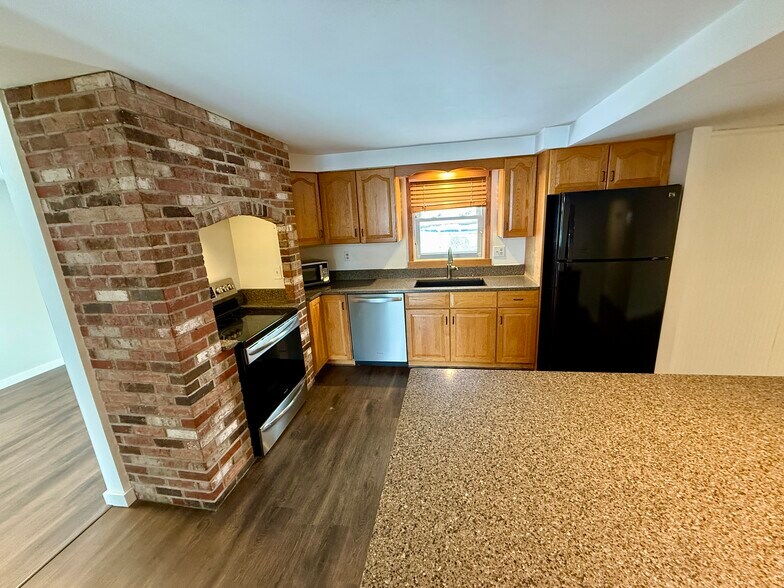 Building Photo - 5524 Taormina Dr