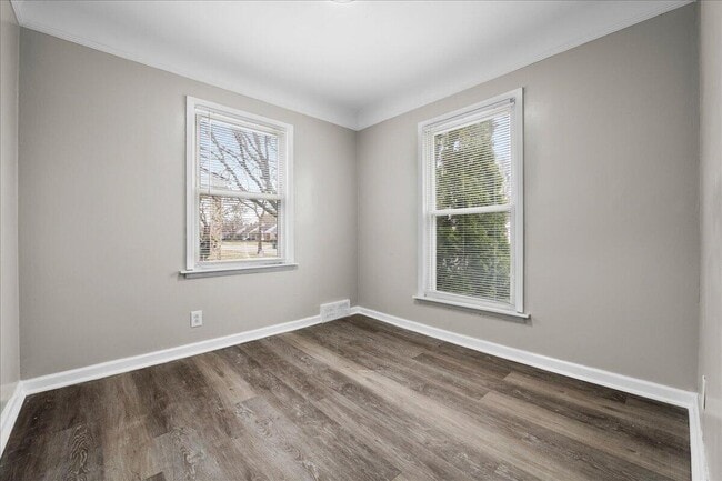 Building Photo - 16283 Carlisle St