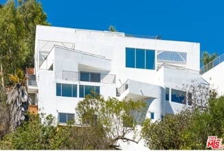 Building Photo - 3624 Avenida Del Sol