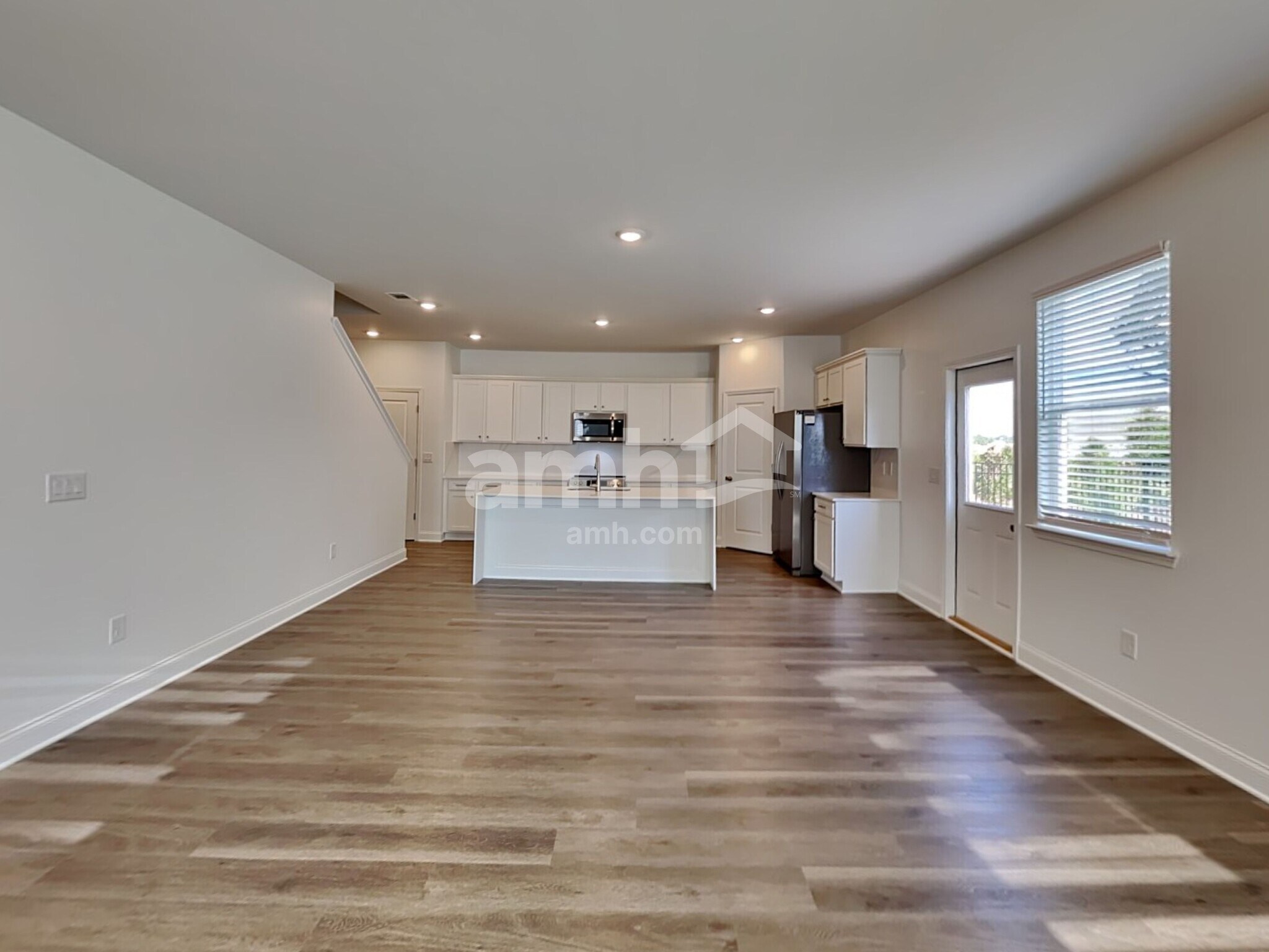 Building Photo - 30 Hickory Ct