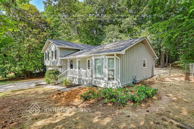 Building Photo - 643 Jason Ct