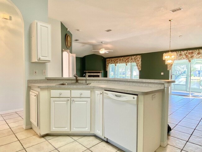Building Photo - 524 Peninsula Ct