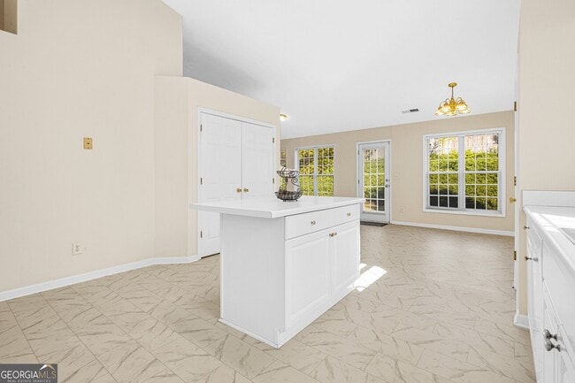 Building Photo - 3230 Kylay Ct NE