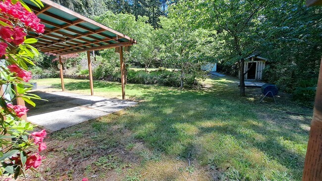 Building Photo - 3 Bedroom 2 Bath Home in Seabeck