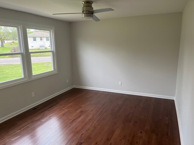 Building Photo - 3010 Buenaview Blvd