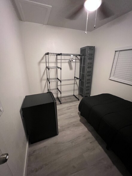 Building Photo - 2019 E Southern Ave