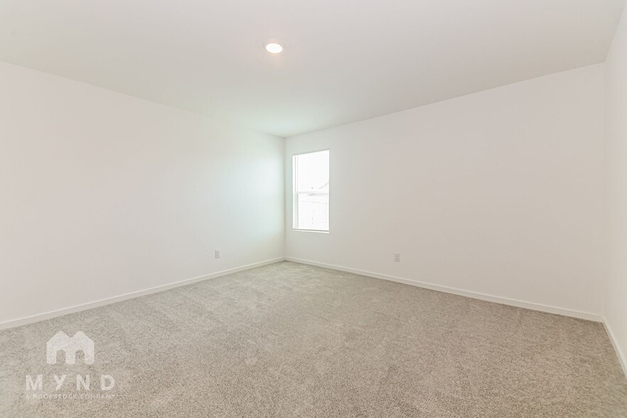 Building Photo - 1238 Basswood Dr
