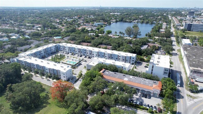 Building Photo - 2561 NE 193rd St